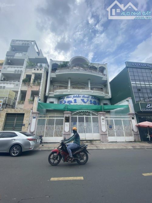 Cần tiền chia cho con!! Bán gấp Mặt tiền Đề Thám-DT:7x20m-HĐT : 150 tr-KC:3 tầng-Giá:45 tỷ