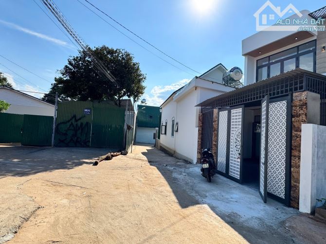 Nhà đẹp mới 100% hẻm lê duẩn gần cao đẳng sư phạm đak lak