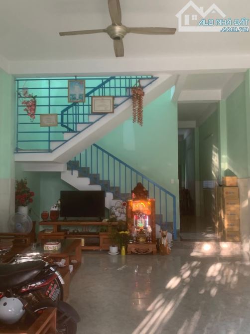 BÁN NHÀ MẶT TIỀN MỸ ĐA TÂY  KHU NAM VIỆT Á -GẦN SÔNG HÀN . VỊ TRÍ THOÁNG MÁT