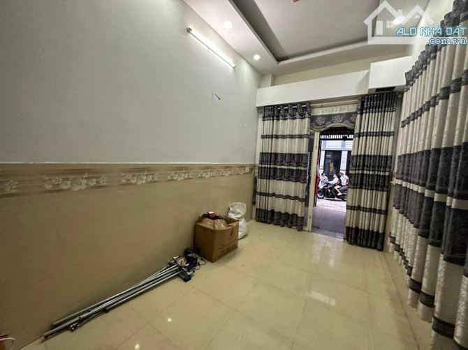 🏩Nhà mới đẹp 112m2,shr,3 tấm btct.mặt tiền đường 10m giá 6xtỳ.