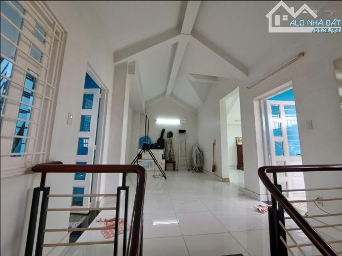 BÁN TÒA NHÀ 8 TẦNG - TRƯỜNG CHINH, P11, TÂN BÌNH – GẦN GA METRO DT: 9x18 KC: 8 Tầng 50 PN