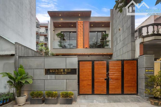 BIỆT THỰ MT TRẦN VĂN DƯ GẦN BIỂN DT 204M2 GIÁ NHỈNH 22 TỈ