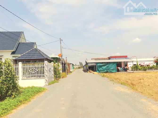 Quá đẹp, 660 triệu sở hữu 140m2 đất thổ cư đường xe tải