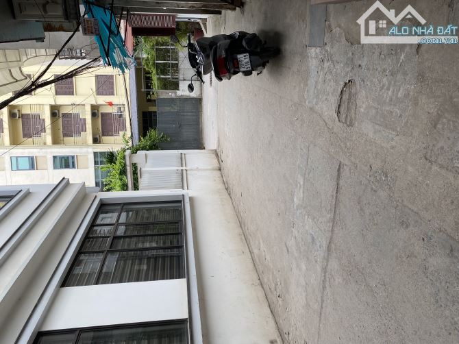 BÁN NHÀ 4 TẦNG LẠC LONG QUÂN - GẦN VÕ CHÍ CÔNG, Ô TÔ SÁT NHÀ, NGÕ THÔNG – GIÁ 9.3 TỶ