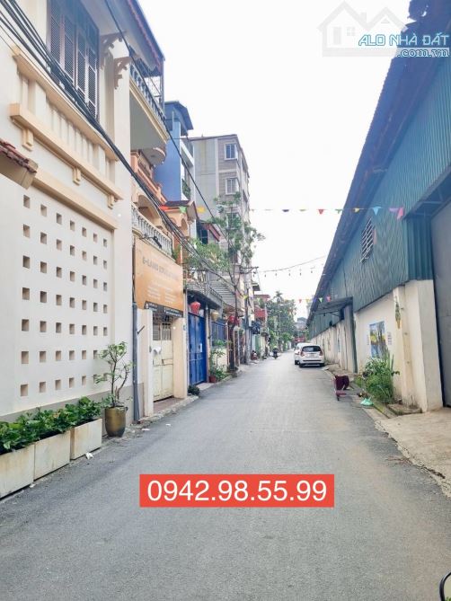 Bán nhà Việt Hưng 4 tầng 65m lô góc ngõ oto tránh giá 14 tỷ hơn