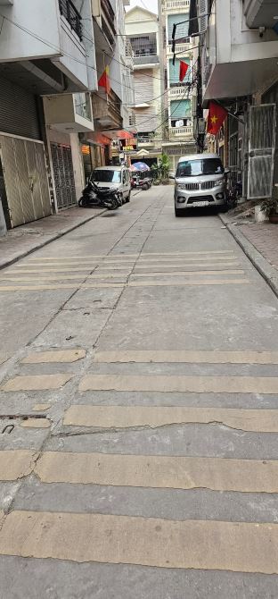 BÁN NHÀ PHÙNG CHÍ KIÊN PHÂN LÔ Ô TÔ VÀO NHÀ 45M 6 TẦNG