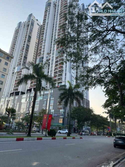 Căn hộ chung cư new sky Văn quán lô góc 125m  3 ngủ vị trí trung tâm đáng sống bậc nhất