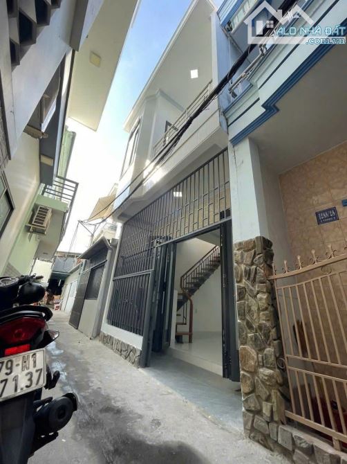 BÁN NHÀ TRUNG TÂM NHA TRANG HẺM 2 THÁNG 4 VẠN THẠNH