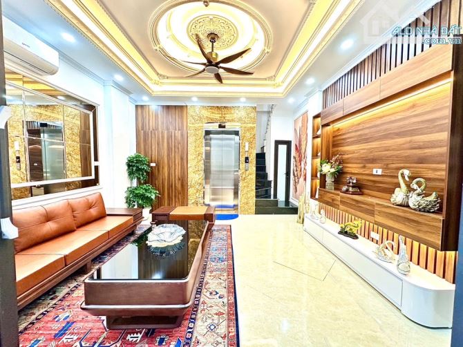 NHÀ ĐẸP YÊN HOÀ , VỊ TRÍ VÀNG - FULL NỘI THẤT XỊN - 30M -GIÁ 10.5 TỶ