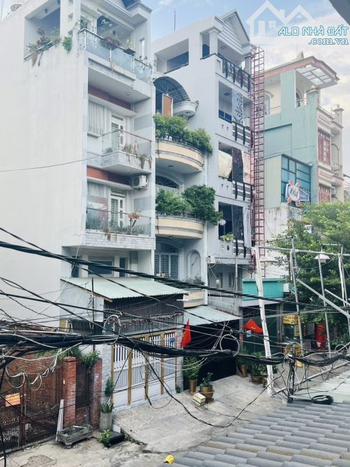 Bán nhà 2 tầng, 4,2m x 20m, hẻm 12m kinh doanh, ngay chợ Hạnh Thông Tây, phường 11, Gò Vấp