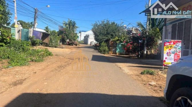 ĐẤT MẶT TIỀN HẺM 434 YMOAN VÀO THÀNH ĐỒNG 5x22, GIÁ 2tỷ050 triệu