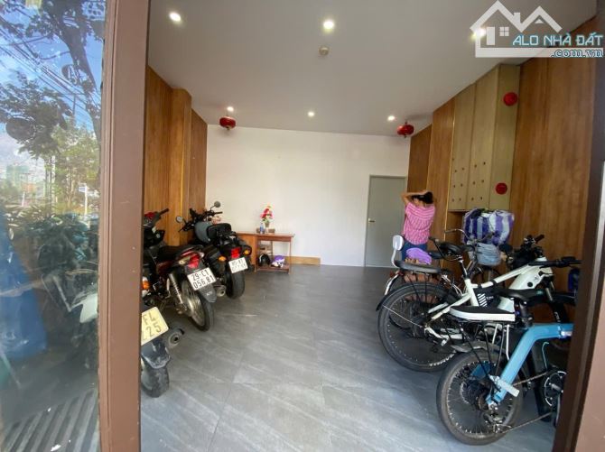 CĂN HỘ 5 TẦNG MỚI ĐẸP MỸ KHÊ 3 ĐAG CHO BÊN 3 THUÊ 45TR/TH DT 110M2_6M_13TỶ