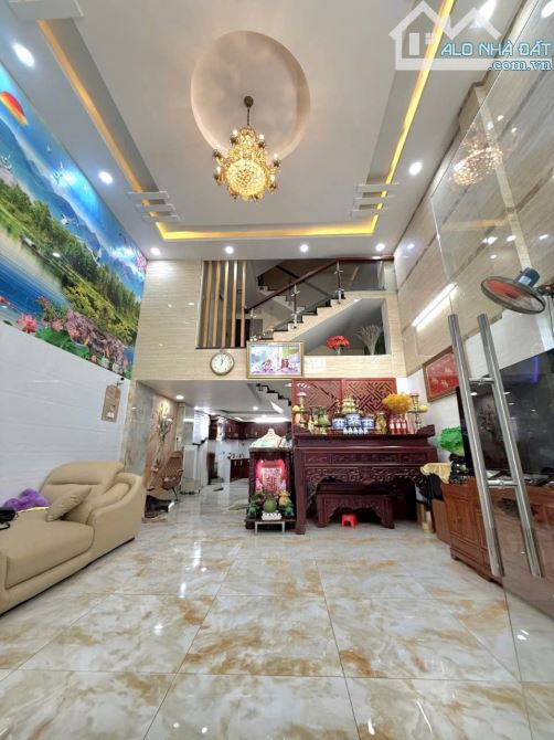 🏠 Nhà Đẹp - Lý Thường Kiệt - P.9 - Tân Bình.  🏰 Kết cấu : 5 Tầng - 6PN - 7 🚾.