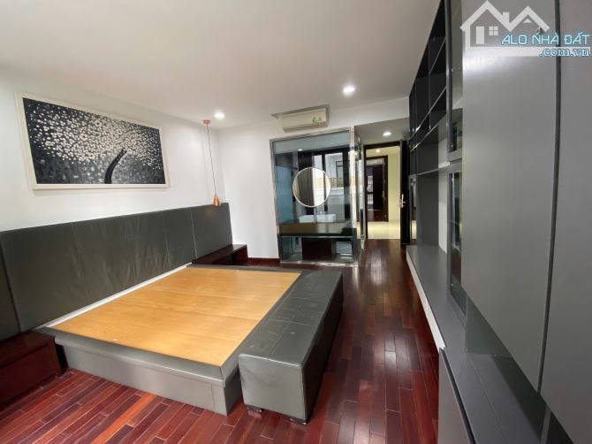 NHÀ PHỐ KHU VIP 3/2, Q10 – HĐ THUÊ 35TR/THÁNG – GIÁ CHỈ 14.6 TỶ