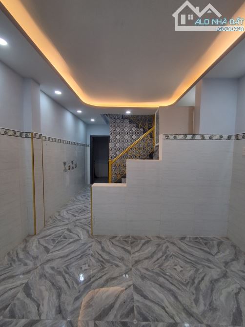 🏠BÁN NHÀ TÂN SƠN NHÌ_TÂN PHÚ - BTCT KIÊN CỐ – 39M² – 2 TẦNG - SÁT HẺM XE TẢI 🚛