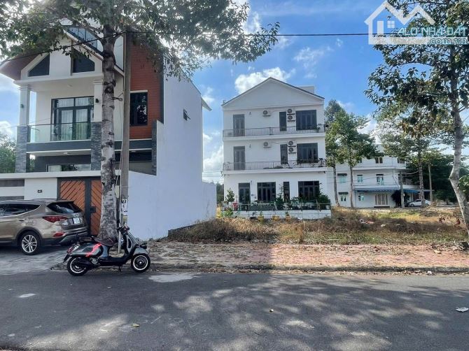 Siêu Phẩm Mặt Tiền Đinh Bộ Lĩnh, 500m2- 2tỷ5 Gần Chợ Long Thành, cách KCN Lộc An 200m