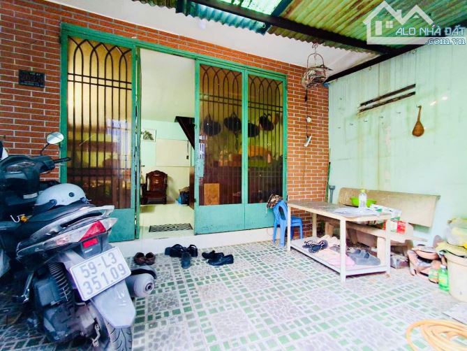 nhà chính chủ cần bán khu sầm uất quận 8