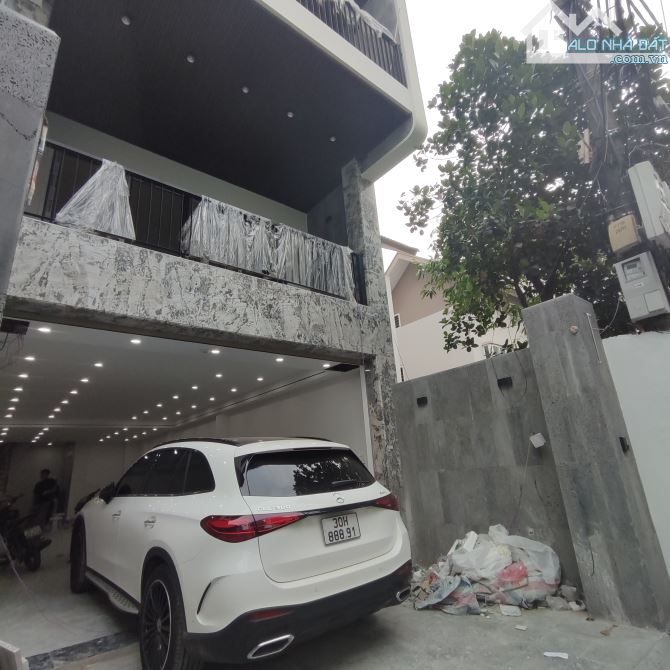 BÁN NHÀ NGUYỄN VĂN CỪ, GẦN CẦU CHƯƠNG DƯƠNG 7 TẦNG THANG MÁY, GARAGE Ô TÔ CHỈ NHỈNH 26 TỶ