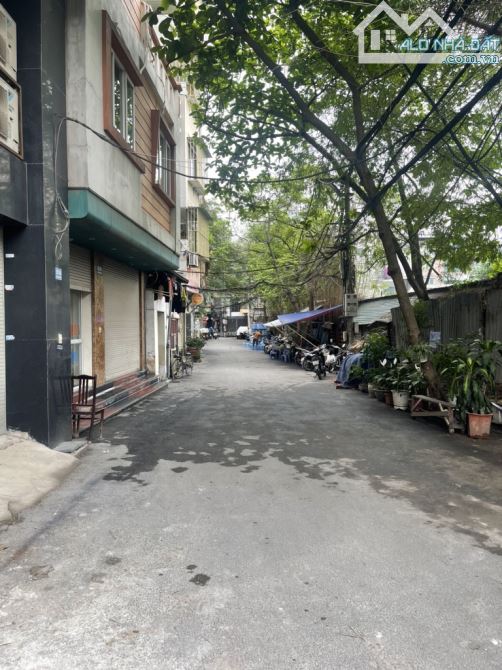 Nhà đẹp phố Đặng tiến Đông full tiện ích