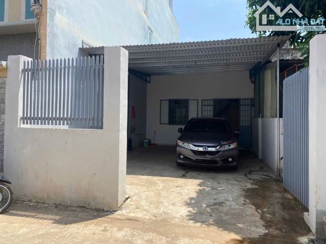 Nhà cấp 4 gác lửng hẻm 230 Ngô Quyền gần chợ Tân An