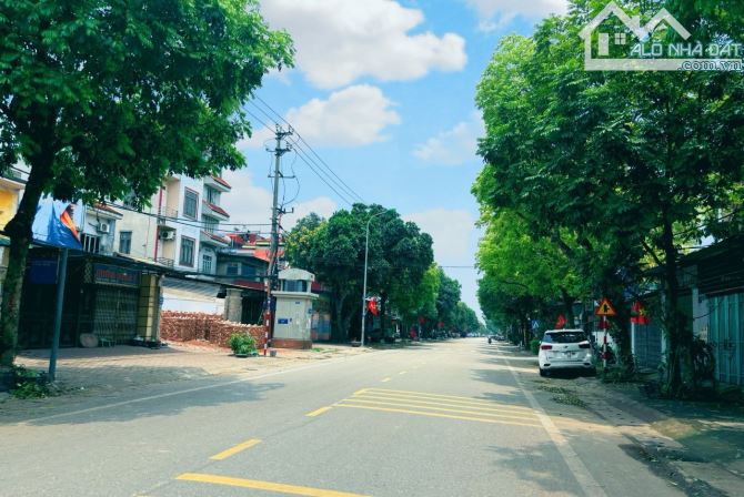 Đông Anh ,xã Vân Nội diện tích 48m,ô tô đỗ cửa,10m ô tô tránh.giá 3,2tỷ