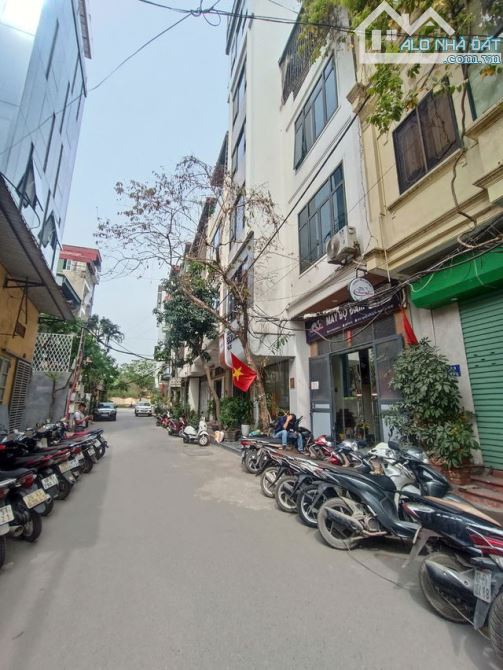 Tôi bán nhà phố PHẠM NGỌC THẠCH XÃ ĐÀN 6T thang máy Lô Góc 50m ra phố ngõ thông KD 45tr/th