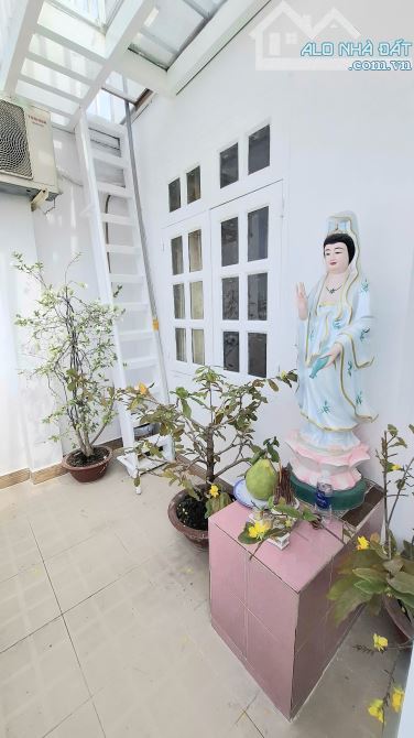 Bán Nhà Quận 8- 3tầng đúc 3pn tặng nội thất DTSD 84m giá tốt 👉2.85 tỷ