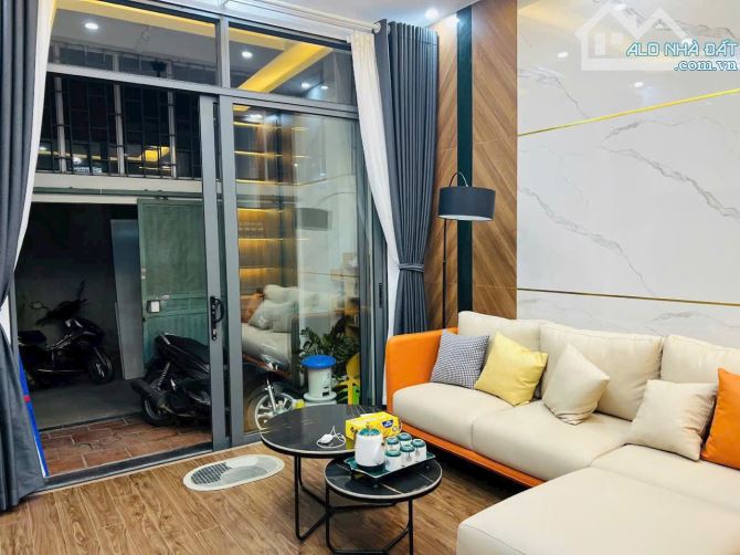 BÁN NHÀ LÔ GÓC SIÊU THOÁNG–HỒ TÙNG MẬU – GẦN PHỐ – NỞ HẬU – TẶNG FULL NỘI THẤT - 9.1 TỶ