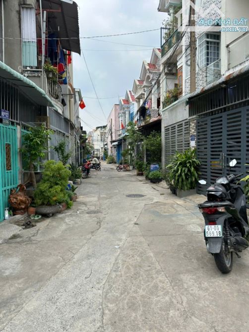 Bán đất ngay gần Ga Dĩ An sổ hồng riêng chính chủ gần cụm trường học Dĩ An giá chỉ 2 tỷ 7