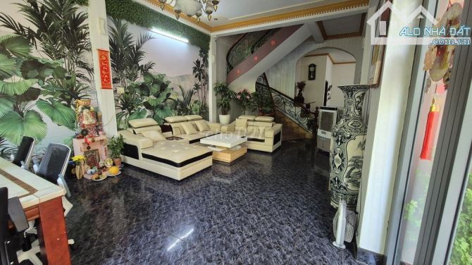 Bán Biêt Thự Bùi Đình Túy 160m2 Gara Xe Hơi 3 Tầng 5PN Giảm Mạnh 5 Tỷ Còn 18,2Tỷ