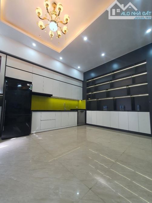 BÁN NHÀ NGÕ 77 NGỌC TRỤC NAM TỪ LIÊM DT 37M, NHÀ 3 TẦNG, MT 7M GIÁ 6.78 tỷ