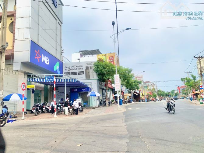 Nhà 1 hầm 4 tầng Mặt tiền Nguyễn Văn Tiết Lái Thiêu Thuận An Bình Dương 265m2