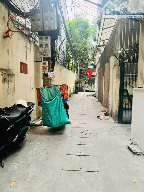 Bán nhà 2 tầng cạnh CV Thống Nhất, phố Vân Hồ, Hoa Lư - LÔ GÓC GẦN PHỐ - 52m2 - MT 5m
