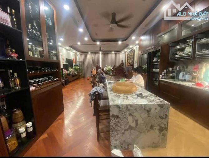 BÁN NHÀ PHÂN LÔ NGUYỄN VĂN HUYÊN, ÔTÔ TRÁNH, KINH DOANH ĐẮC ĐỊA, 75M2 NHỈNH 26TỶ