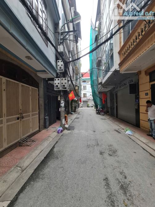 Bán nhà Xuân La - Phân lô ô tô - Dừng đỗ ngày đêm - 55m2 - 19 tỷ