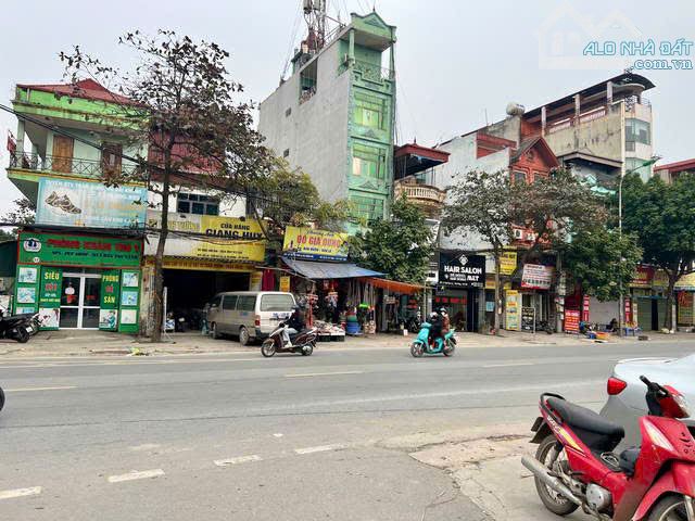 NHÀ 3 MẶT THOÁNG - ĐƯỜNG ĐÔI - VỈA HÈ - KINH DOANH - Ô TÔ TRÁNH.