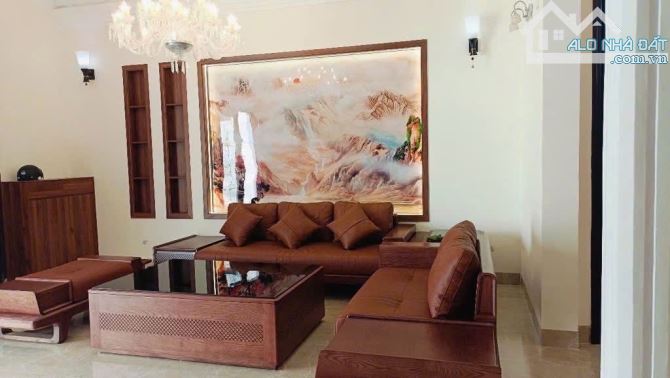 Bán biệt thự 2 mặt tiền An Nhơn 15 - Cách biển chỉ 1km!