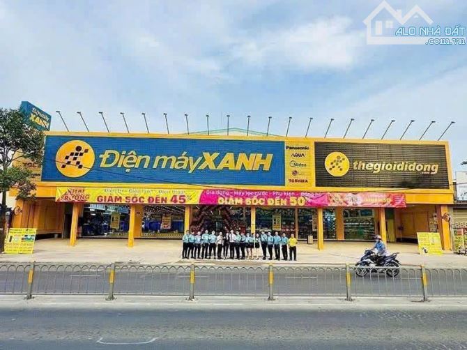 Siêu vị trí ! Bán nhà mặt tiền Tô Ký ngay vòng xoay - 25x40m - HĐT 200tr. Giá 79 tỷ TL,Q12