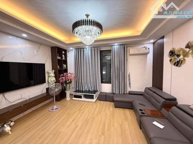 TRẦN QUỐC VƯỢNG - DT:50m2 -6 TẦNG - MT:5m - GIÁ NHỈNH 9 TỶ.  FULL NỘI THẤT - GẦN PHỐ -