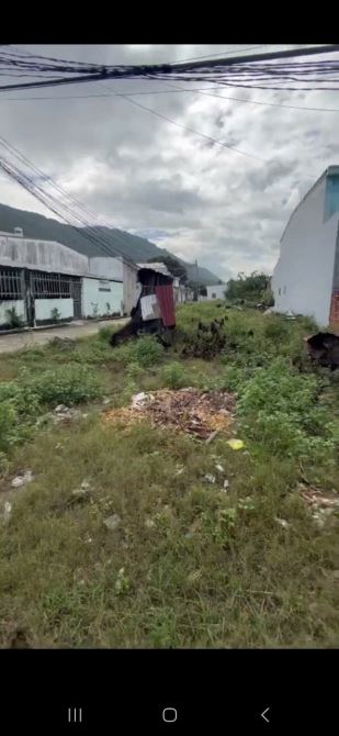 Bán lô đất 2 mặt tiền đẹp, trung tâm xã Phước Đồng, tp. Nha Trang Diện tích: 135,7 m²