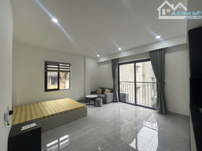 Hiếm! Tòa Apartment 53m2x6T thang máy. Lô góc, PCCC, rộng thoáng phố Nguyễn Khánh Toàn.