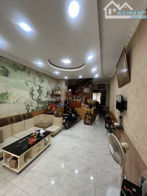 Bán gấp giảm ngay 200 - nhà ngay mặt tiền Nơ Trang Long - 80m2 - chưa tới 91