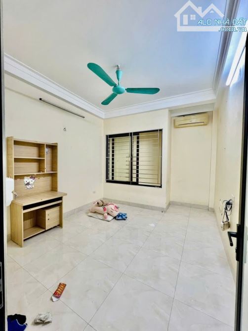 Ngõ 296 Minh Khai 50m 3 tầng , gần phố.