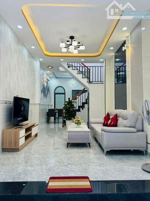 🚨 VỊ TRÍ ĐỘC TÔN - HÀNG XÓM TOÀN DOANH NHÂN - ĐƯỜNG ĐỒNG KHỞI - DT 4.2X17.5M