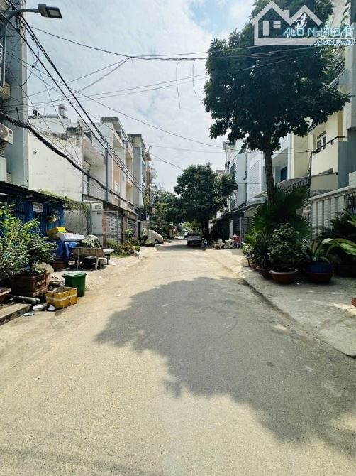 Bán nhà 4 tầng, 6m x 16m, đường 10m khu phân lô Lê Đức Thọ, gần kênh tham lương, hơn 10 tỷ