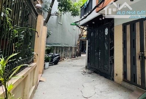 *NHÀ ĐẸP ! Ở NGAY & ĐẦU TƯ_ HIẾM ! 42,5M2 _10,75 TY, NGÕ THOÁNG TRƯỚC SAU_ TRẦN CUNG