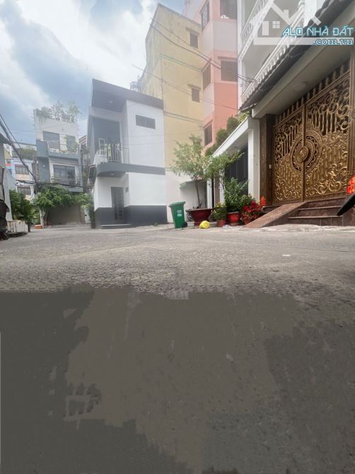 Bán nhà Âu Cơ, Tân Bình,mặt tiền hẻm xe hơi, nở hậu, 68m2-7.3 tỷ TL-thuận tiện kinh doanh