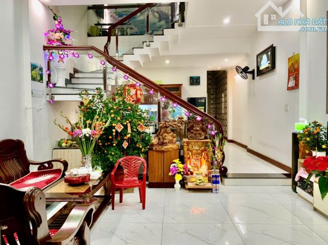 💥💥 Hải Châu - Nhà Đẹp 4tang chưa tới 5ty.