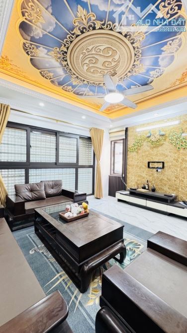 Nhà đẹp Vũ Tông Phan ở ngay 7 tầng thang máy