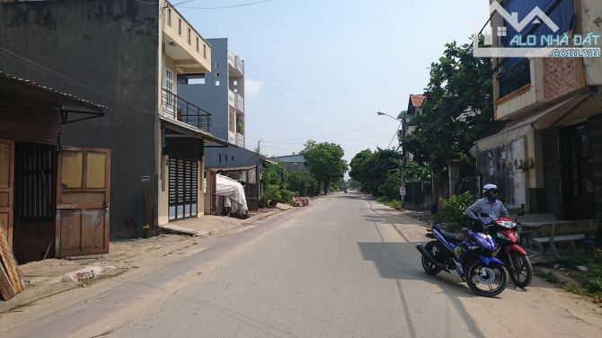 BÁN ĐẤT MẶT TIỀN KINH DOANH (637 TRIỆU) 7x30m FULL THỔ. THỊ TRẤN CỦ CHI